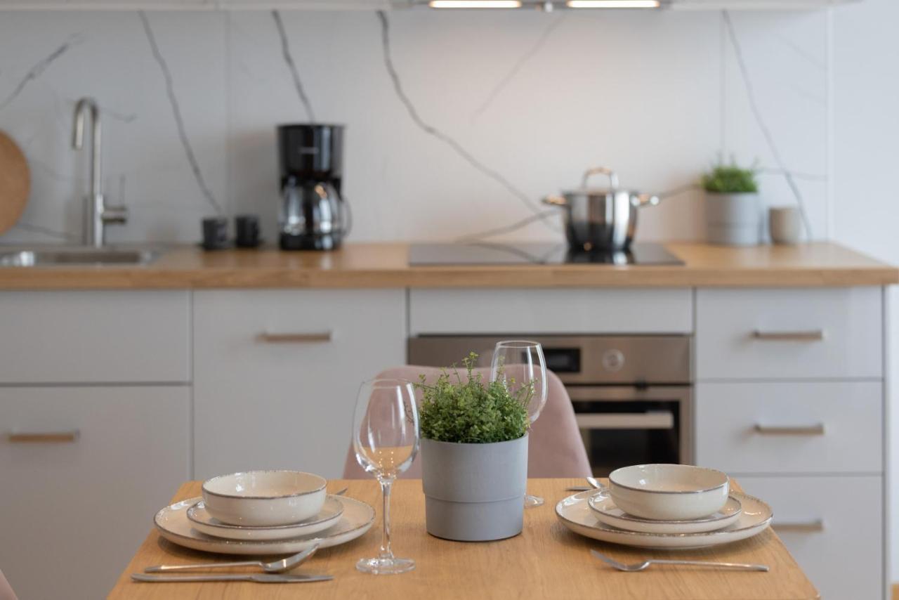 Apartament Z Tarasem W Centrum Swinoujscia By Noclegi Renters Свиноуйсьце Экстерьер фото